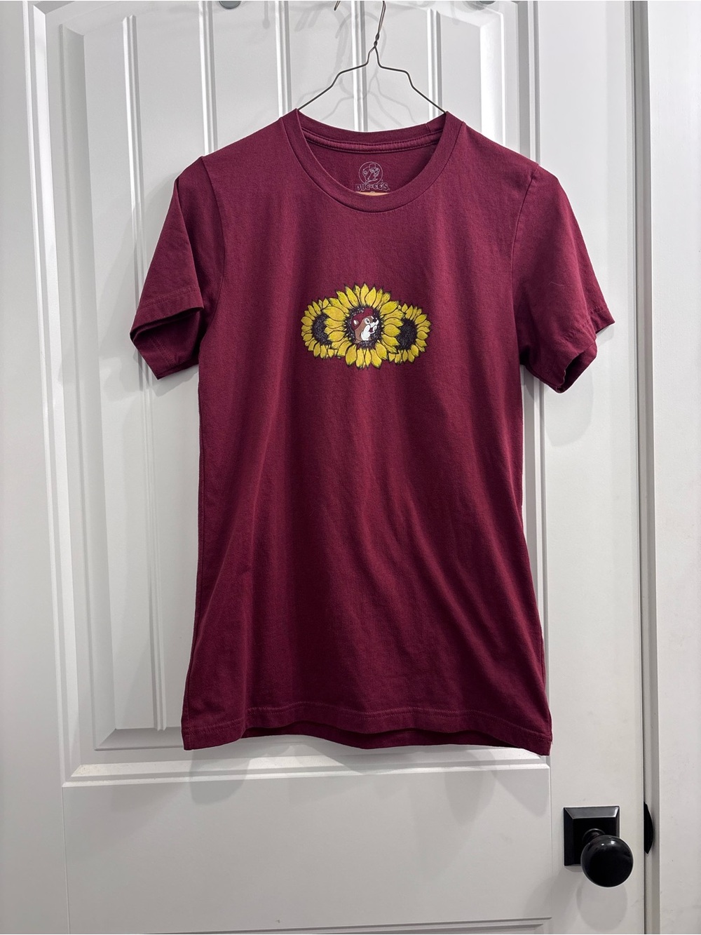 Buc-ee’s Maroon Short-Sleeve Tee with Yellow Sunflower Graphic